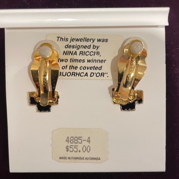 Nina Ricci Gold Textured Earrings - Picture 2 of 2